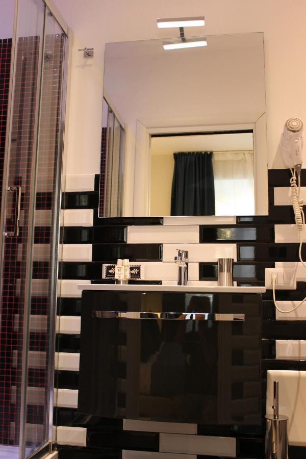 Little Rose Lodge Rome Bagian luar foto